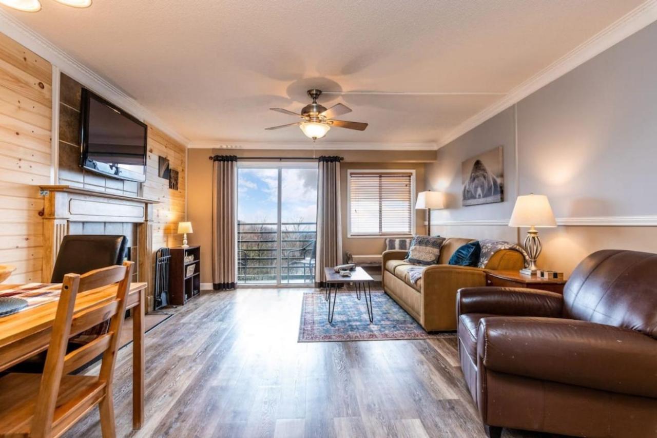 Sky High Views!!-Peak Mountaintop-Outdoor Pool-Close To Downtown-Private Balcony-Wifi-Cable Гатлінбург Екстер'єр фото