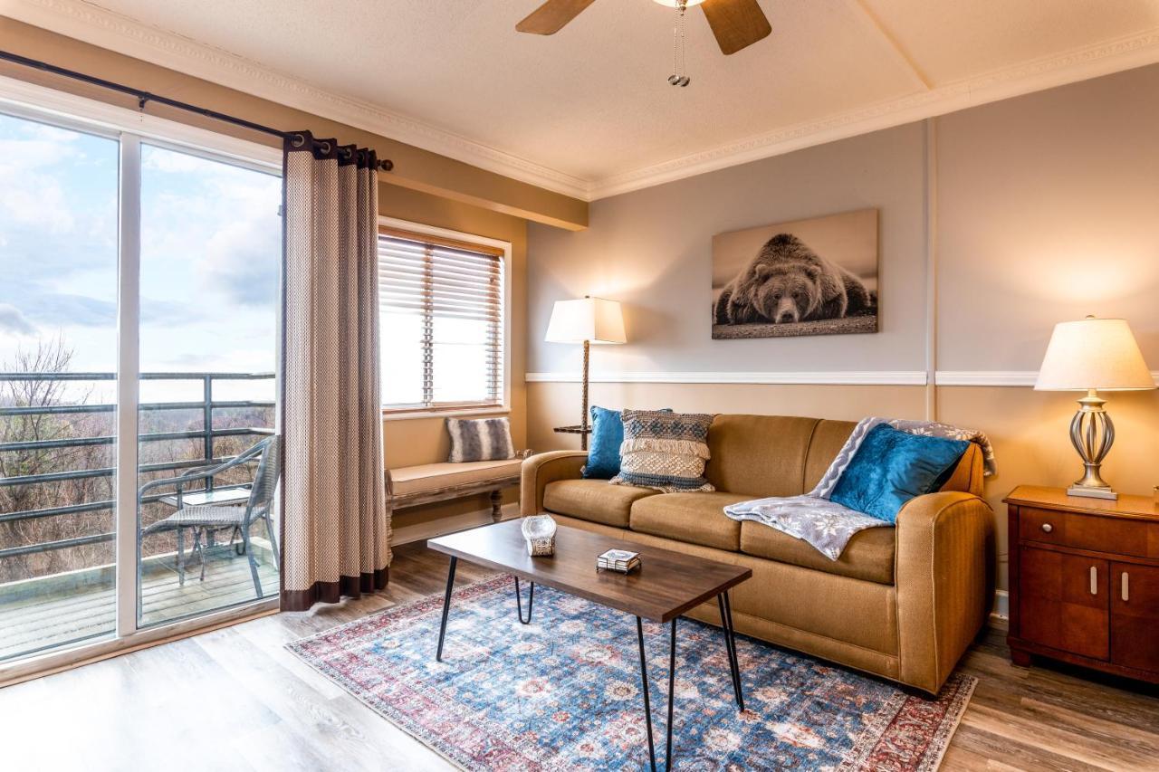 Sky High Views!!-Peak Mountaintop-Outdoor Pool-Close To Downtown-Private Balcony-Wifi-Cable Гатлінбург Екстер'єр фото