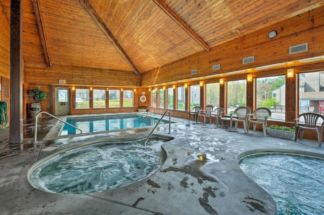 Sky High Views!!-Peak Mountaintop-Outdoor Pool-Close To Downtown-Private Balcony-Wifi-Cable Гатлінбург Екстер'єр фото